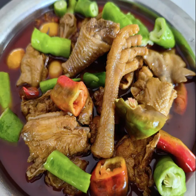 土鸡火锅 谷鸭火锅 猪头去肥肠 腊三样 牛三样开袋即食