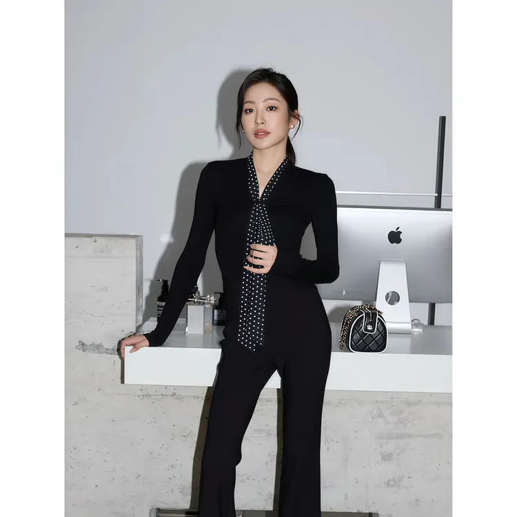 纯欲辣妹简约时尚气质飘带V领针织衫女秋季新款休闲百搭打底上衣