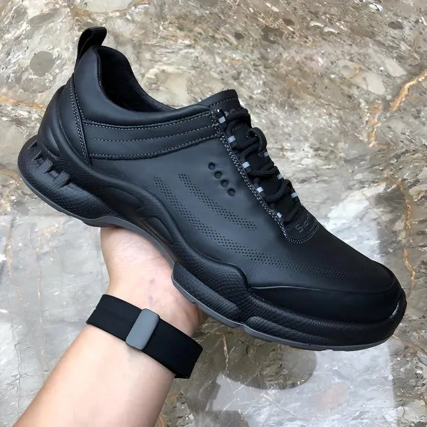 男鞋新款真皮圆头纯色黑色百搭轻便休闲运动风休闲皮鞋透气舒适