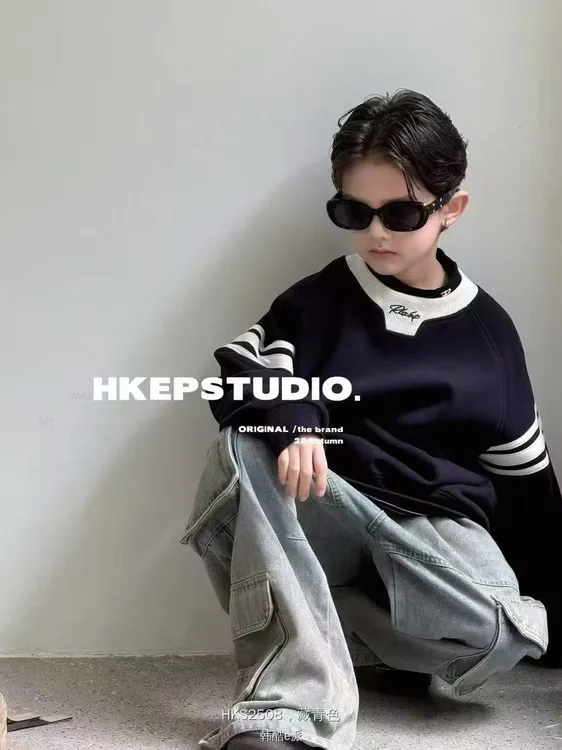 常规款套头卫衣双色拼接领男童拼接字母秋冬百搭休闲风