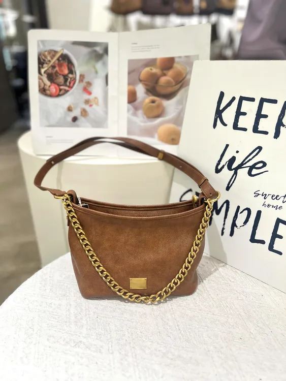 可彼娜正品秋冬上新简约腋下包小众精致链条Hobo船包休闲百搭斜挎