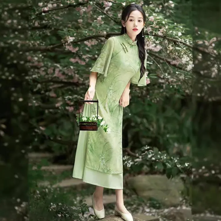 2025【桂香落人衣】年轻款送考奥黛旗袍新款优雅倒大袖新中式绿色