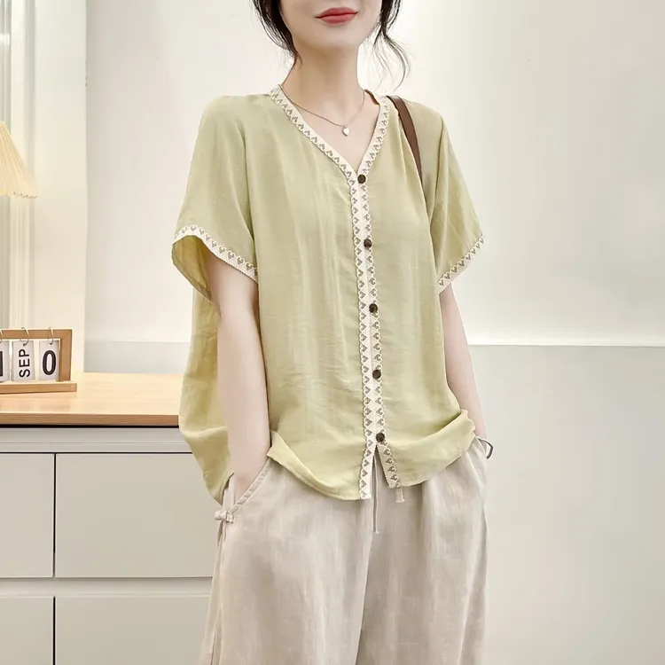 大码胖mm时尚文艺棉麻风刺绣显瘦V领衬衫女夏季新款百搭小衫遮肉