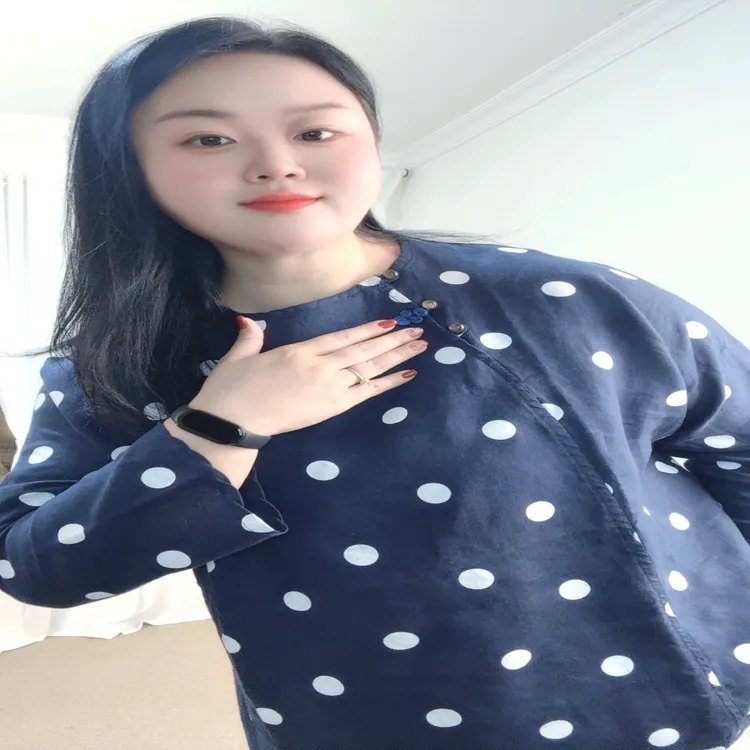 波点刺亚麻文艺小衫胸围132衣长67可穿180斤以内
