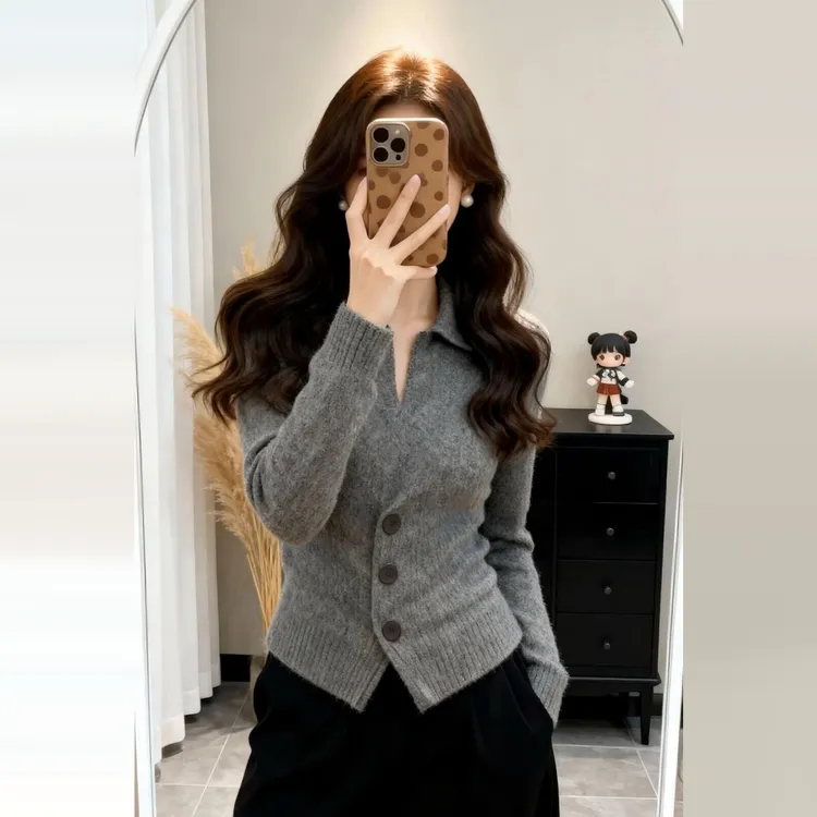 韩系气质灰色毛衣女秋冬2025新款收腰显瘦巨好看内搭打底针织上衣