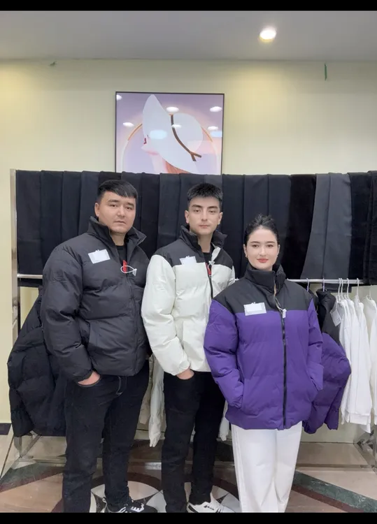 三色衣服休闲百搭