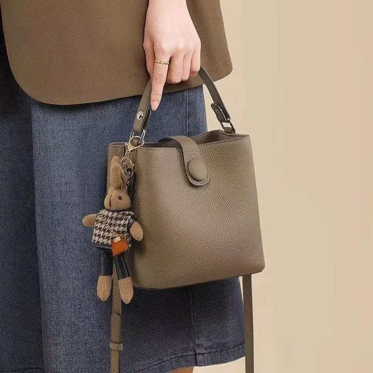 包包女士2025新款水桶包女包高级感单肩斜挎包手提小包