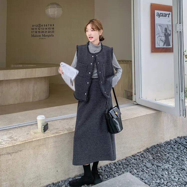 小香风流苏马甲打底衫半裙2025秋冬新款气质韩系高智感通勤风套装