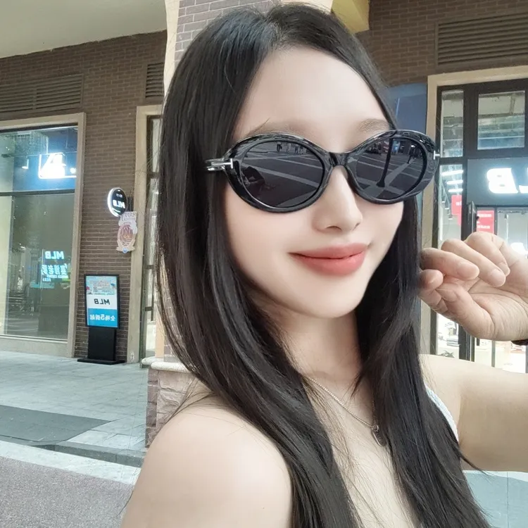 欧美椭圆复古黑色框猫眼墨镜女方圆脸显脸小拍照太阳镜防紫外线