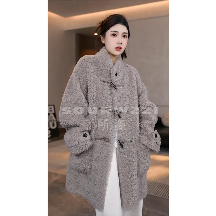 SOURWZZI/所姿100%羊毛新款牛角扣休闲女士羊毛外套SZ-25699