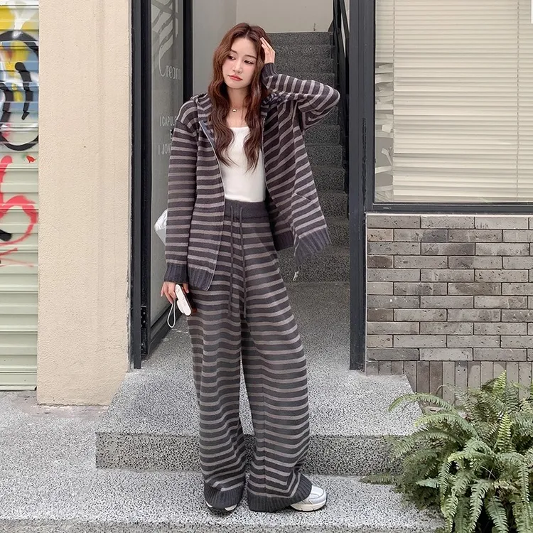 学院风条纹连帽毛衣阔腿裤套装女2025春秋新款休闲开衫长裤两件套