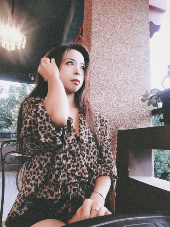 辣妹豹纹v领长袖雪纺衬衫女秋季宽松荷叶边衬衣薄款上衣