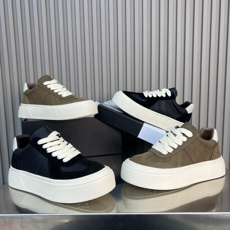 2025男士秋冬新款时尚极简风厚底系带百搭轻便休闲板鞋拼色休闲鞋