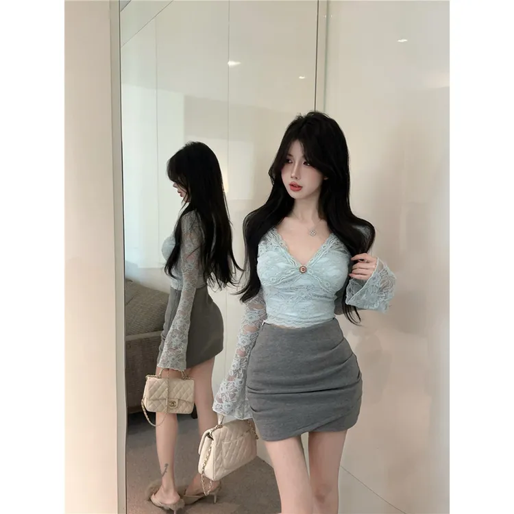 2025早秋季修身设计感辣妹气质显瘦蕾丝性感上衣高腰半身裙女套装