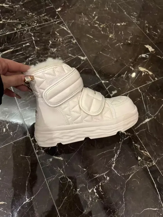 【华小姐】冬季新款时尚潮流圆头平底百搭雪地靴9008