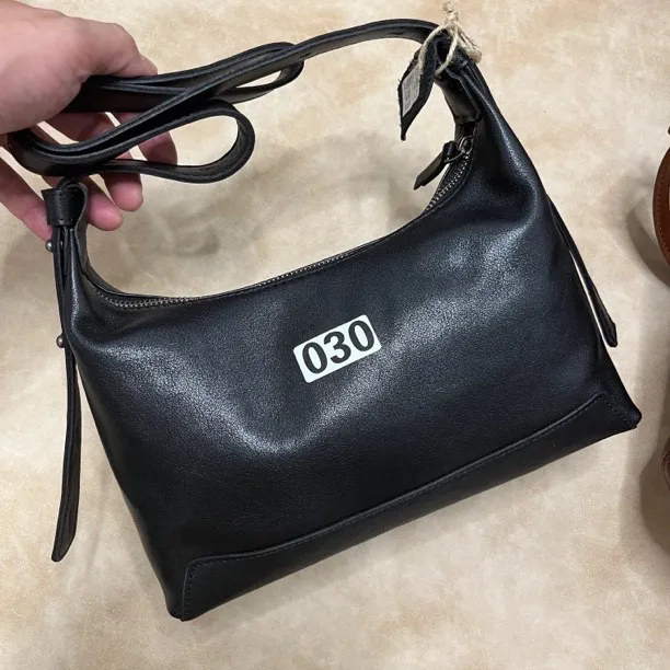 广州高货（已开价）头层牛皮植楺手工包单肩斜挎手拎腋下托特拉链包