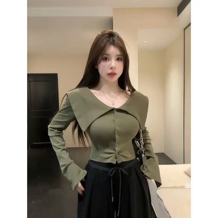 辣妹高级感单排扣纯色翻领开衫女装秋季新款紧身显瘦时尚气质上衣