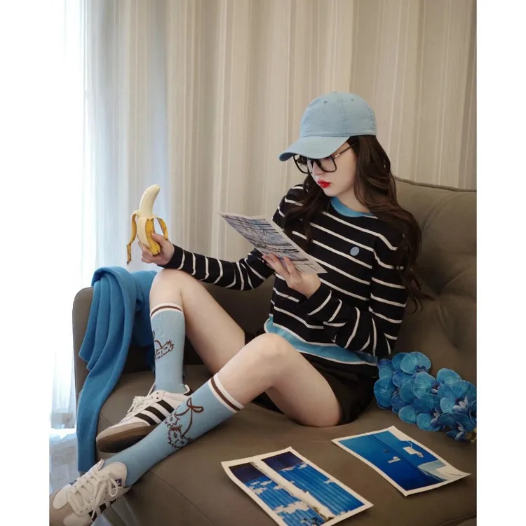 网红洋气炸街女装洋气休闲装假两件条纹长袖上衣黑色短裤时尚套装