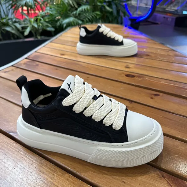 新款秋冬男士厚底增高时尚百搭潮流休闲板鞋