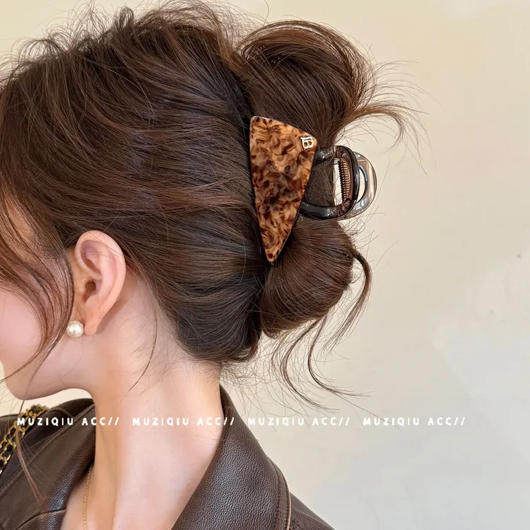 木子秋韩系高端晕染三角盘发抓夹精致轻奢时髦洋气优雅网红搭发夹