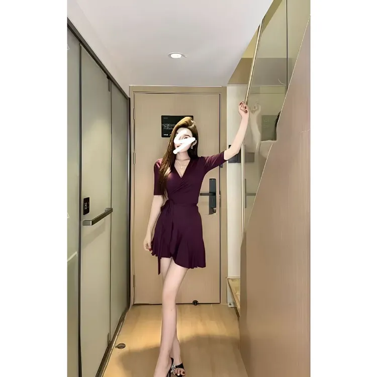 【现货】一片式v领抽绳绑带连衣裙a字收腰显瘦夏季女性感短款裙子