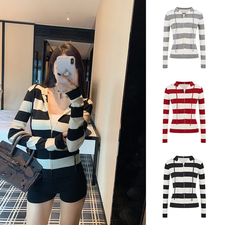 Moses Queen/魔西女王条纹撞色拉链连帽开衫韩系修身辣妹短款上衣