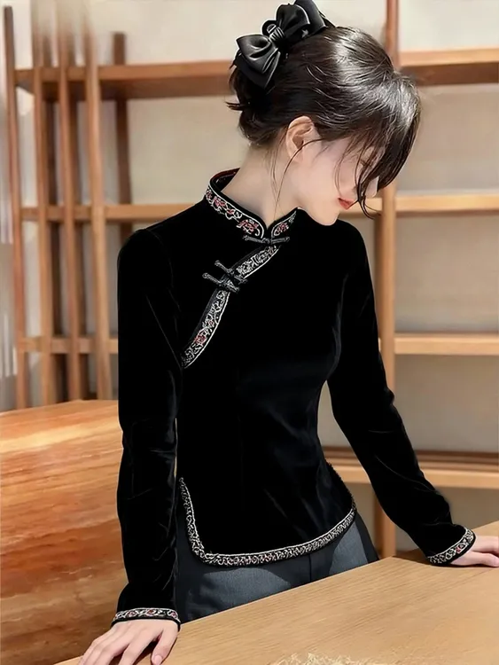 2025冬季高端欧货洋气小众不撞款超好看新中式黑色国风衬衫女