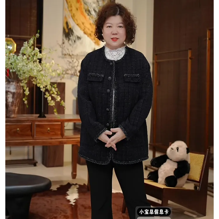 金雀绫【蓝羽夫人】小香风设计师款闪闪加宽加大外套SZA3TW585