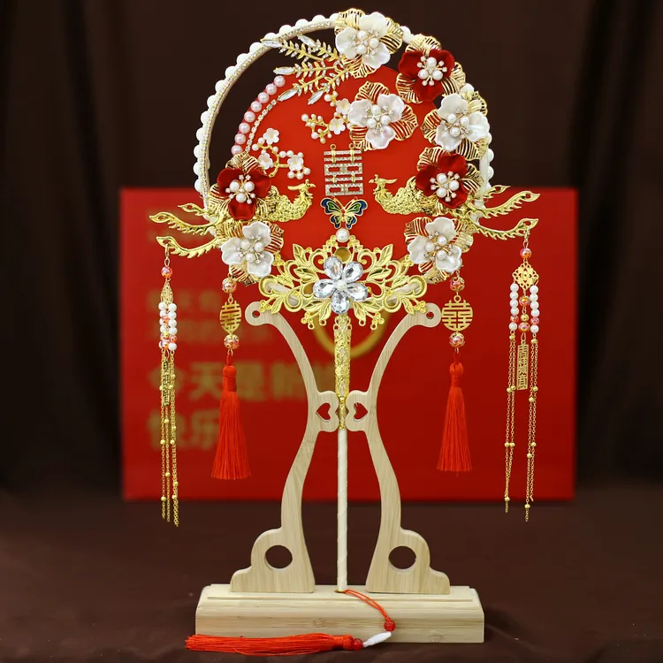 送闺蜜订婚礼物手工DIY新娘中式秀禾服红金双面成品结婚团扇9057