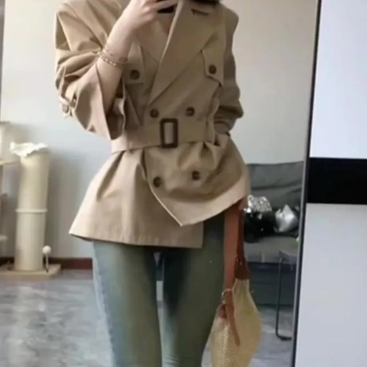 级感百搭外套女秋季新款女装卡其色英伦风小子收腰短款大衣潮风衣