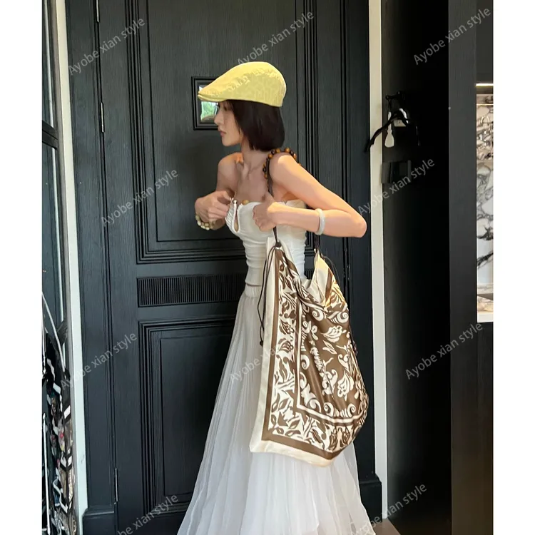 【Ayobe】黄昏茶话会&法式丝巾双面艺术印花大容量通勤穿搭单品包包