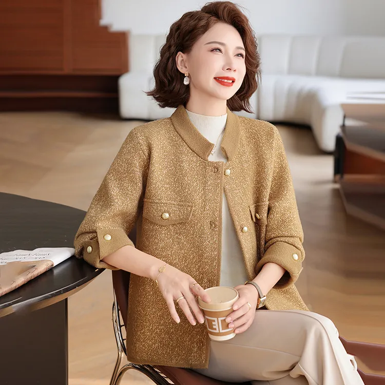 2025新款中老年女装上衣妈妈秋装小香风外套女洋气毛呢大衣短