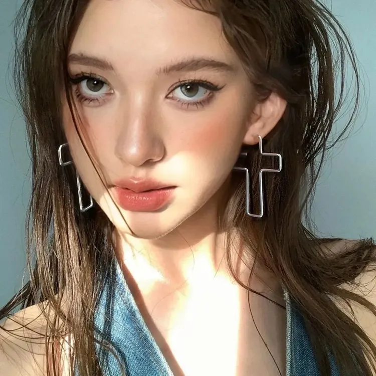 欧美个性几何线条十字架耳环女小众高级感耳钉气质显脸小百搭耳饰