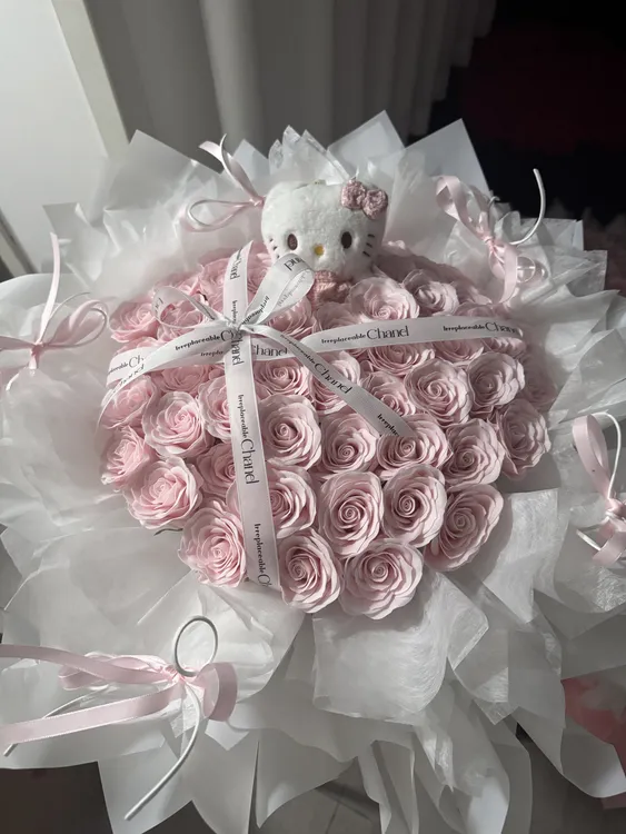 hellokitty花束永生花花束kt猫花束网红玫瑰花皂花女友花束高级感
