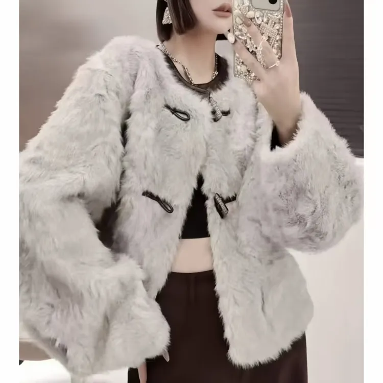 2025小湖洋小香风马蹄袖皮毛一体网红同款毛毛外套冬季气质百搭