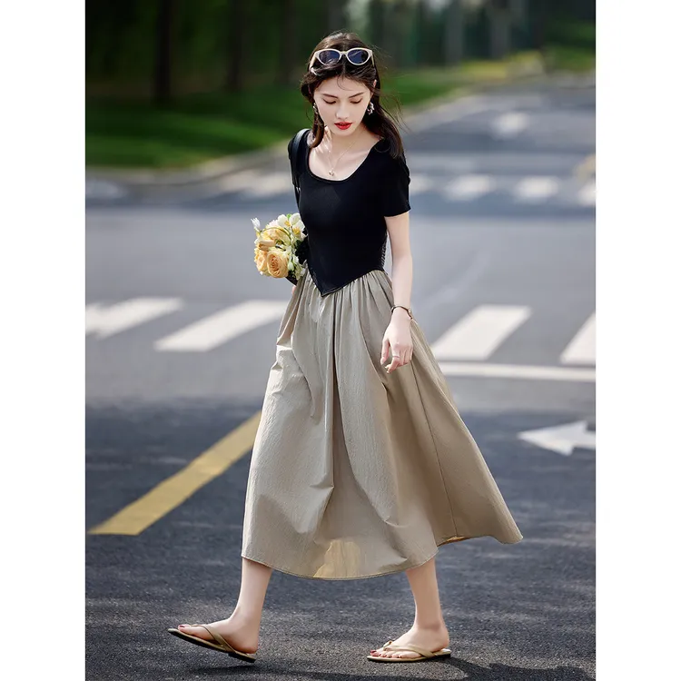 短袖连衣裙女夏2025新款收腰显瘦时尚休闲撞色拼接假两件裙子