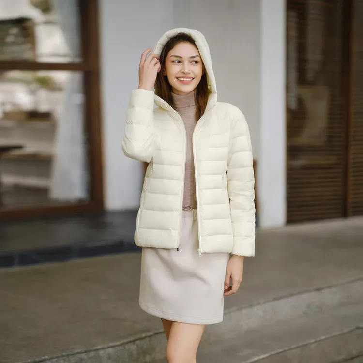 坦博尔女短款连帽轻羽绒TB5330218Z