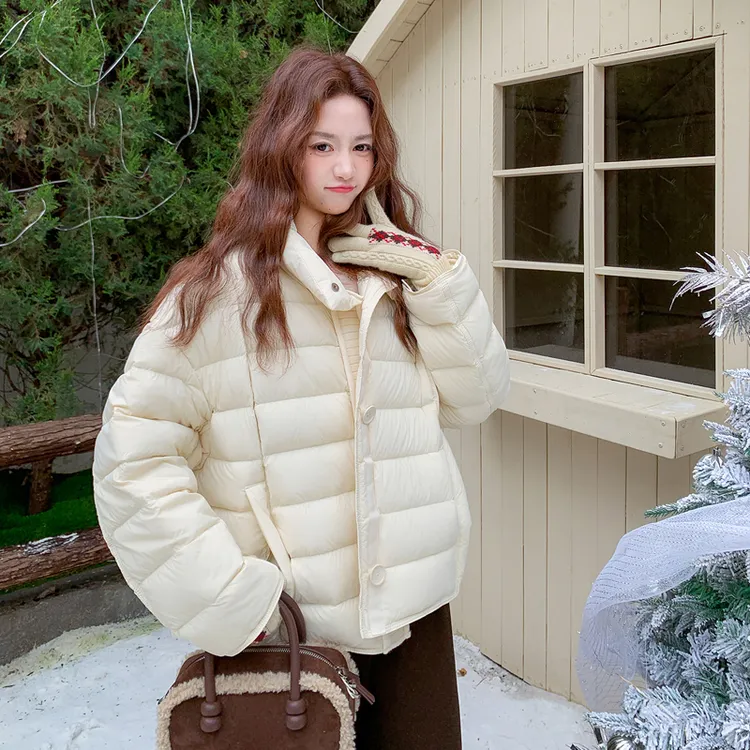 米白色立领泡芙软乎乎排骨白鸭绒羽绒服女冬新款小个子加厚短外套