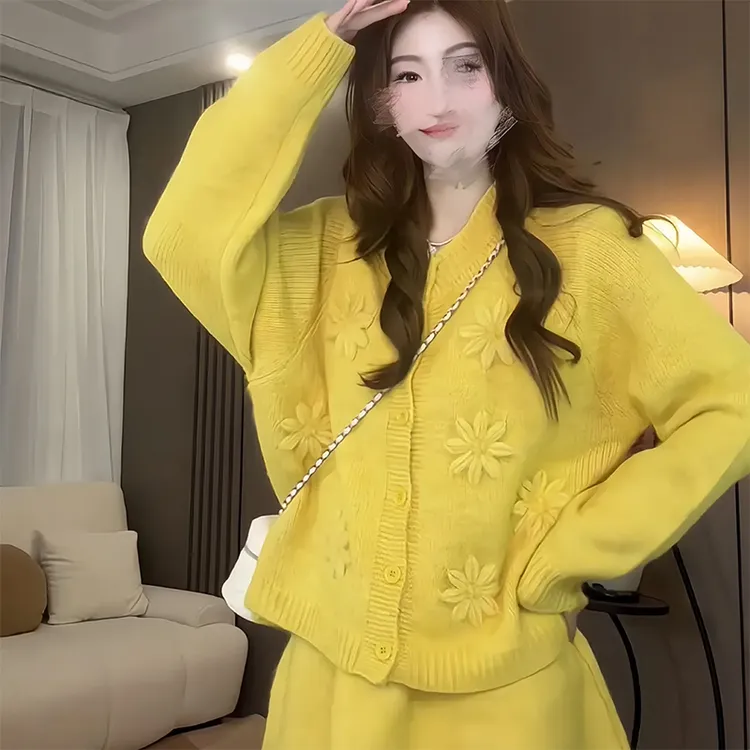 秋冬法式重工奶呼呼软糯毛衣花朵开衫女搭配短裙2026气质两件套女