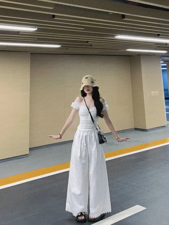 夏季新款洋气衣服女修身纯欲风小飞袖吊带背心休闲高腰阔腿裤套装