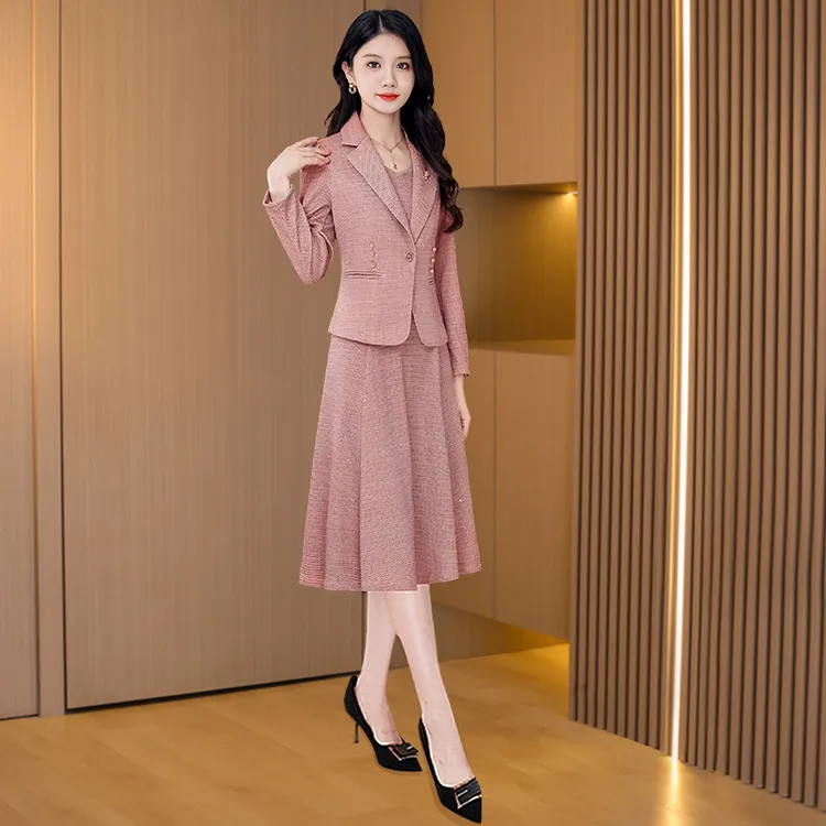 早春季套装女装2025新款穿搭高级感女人味贵夫人正式场合时尚两件