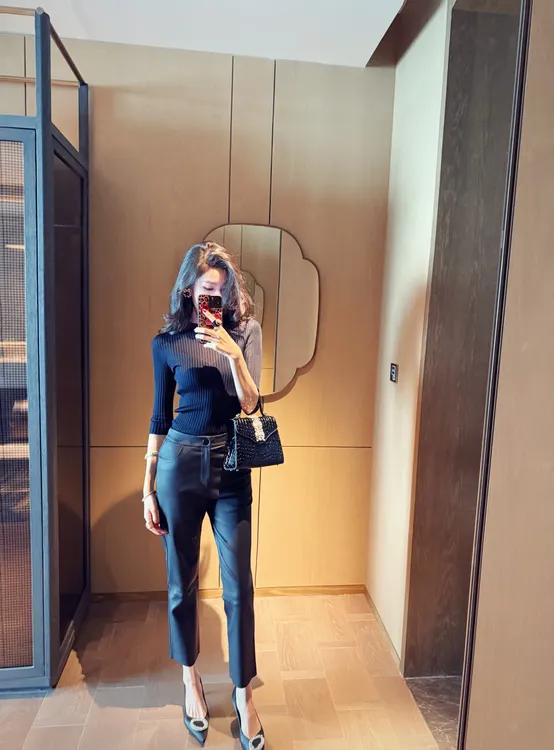 金南一长腿显瘦植鞣小绵羊皮黑色九分皮裤