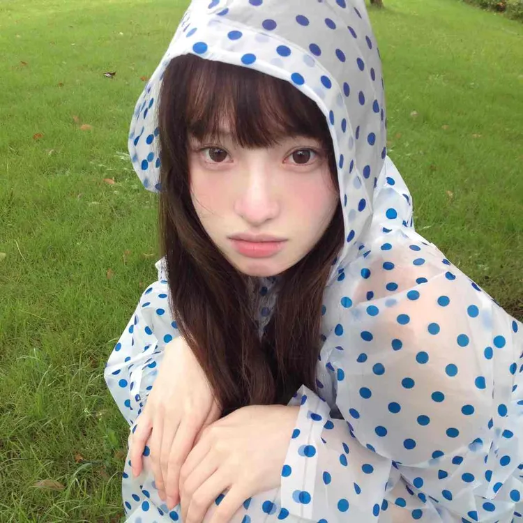 一次性雨衣成人男女高颜值防暴雨加长加厚雨披外穿户外音乐节便携