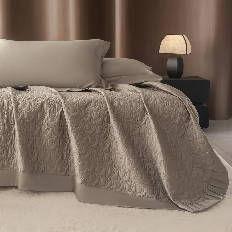 四季通用高档100支纯棉绗缝床盖a类轻奢高级感全棉纯色床单不跑床