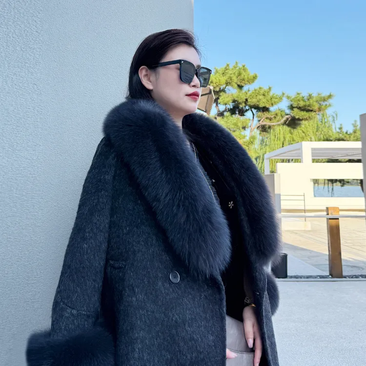 别格秀黑色长款V领女修身大码羊毛呢外套微胖韩版显瘦狐狸毛大衣