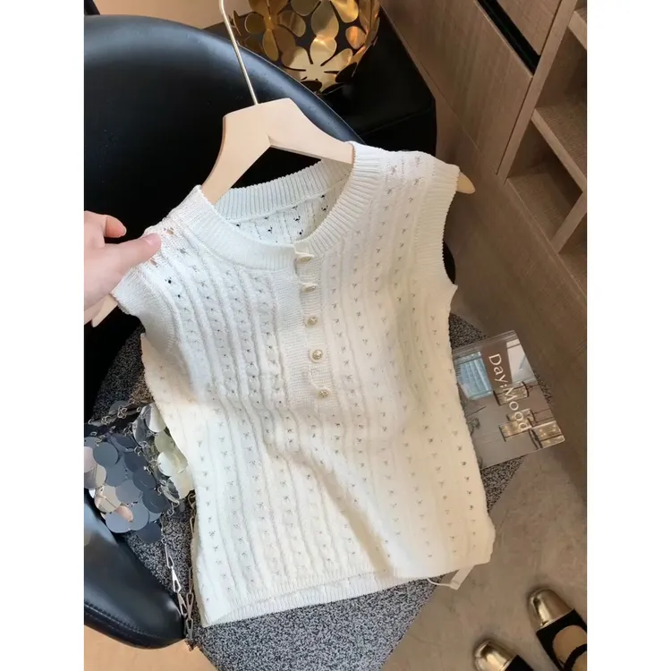法式简约白色针织镂空无袖上衣女夏2025新款修身显瘦外穿吊带背心