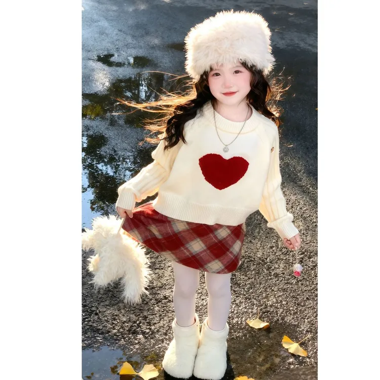 冬装2025新款女童拜年圣诞服套装洋气爱心毛衣红色格纹半裙加绒厚