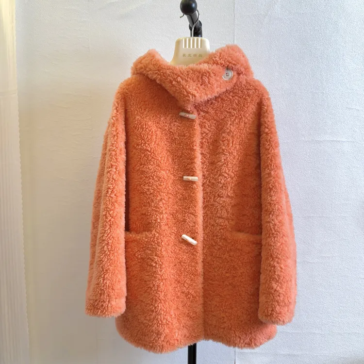 2025秋冬款中长连帽款卷毛保暖宽松牛角扣外套8851-3