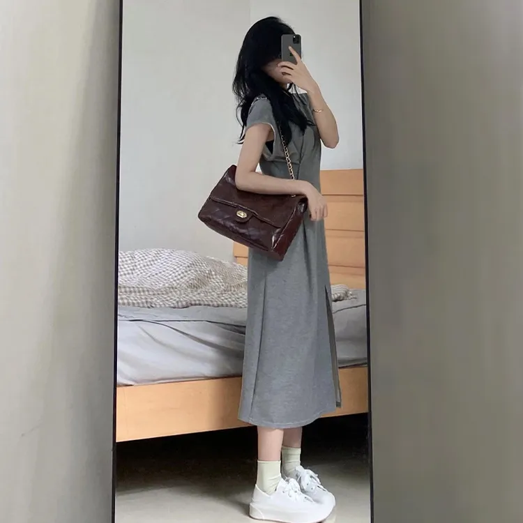 法式高级感灰色短袖恤连衣裙子女夏季新款知性风衣服收腰开叉长裙