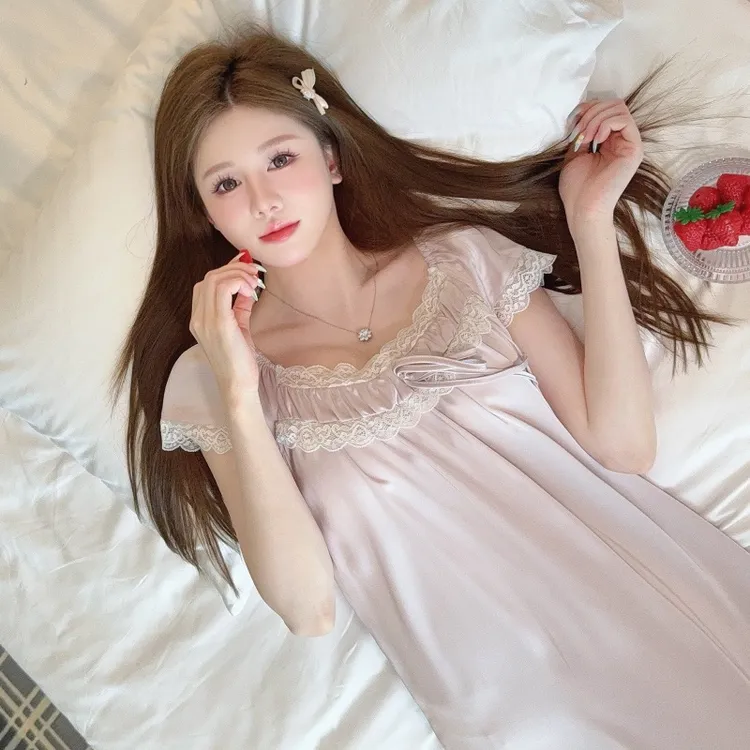 夏季睡裙女冰丝薄款小性感蕾丝花边带胸垫家居服中长连衣裙可外穿